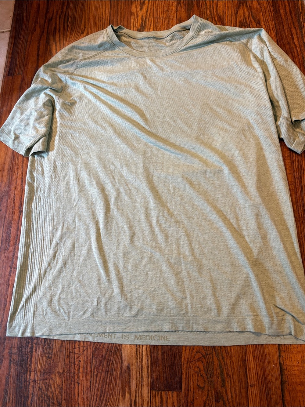 🎉Lululemon athletica Men's Crew Tee in Light Sage